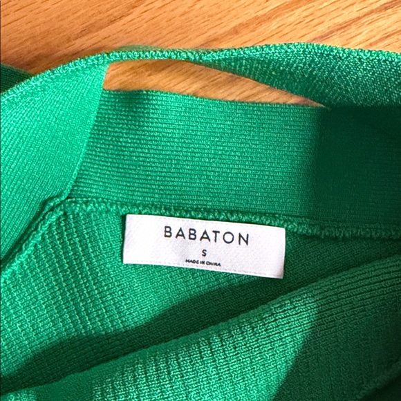Babaton Green Ribbed Crop Top - Picture 2 of 3